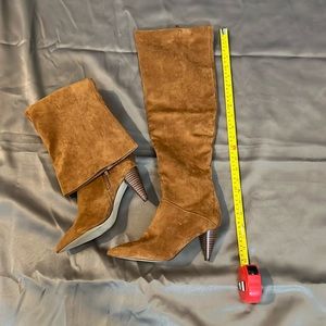 Tall Knee High Boot Forever 21 BEAUTIFUL!